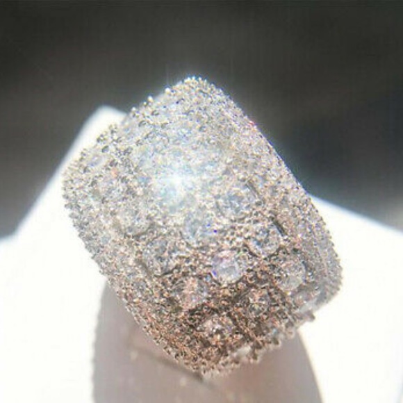 NWT GORGEOUS 925 Sterling silver diamond 💎 Ring - Picture 4 of 4